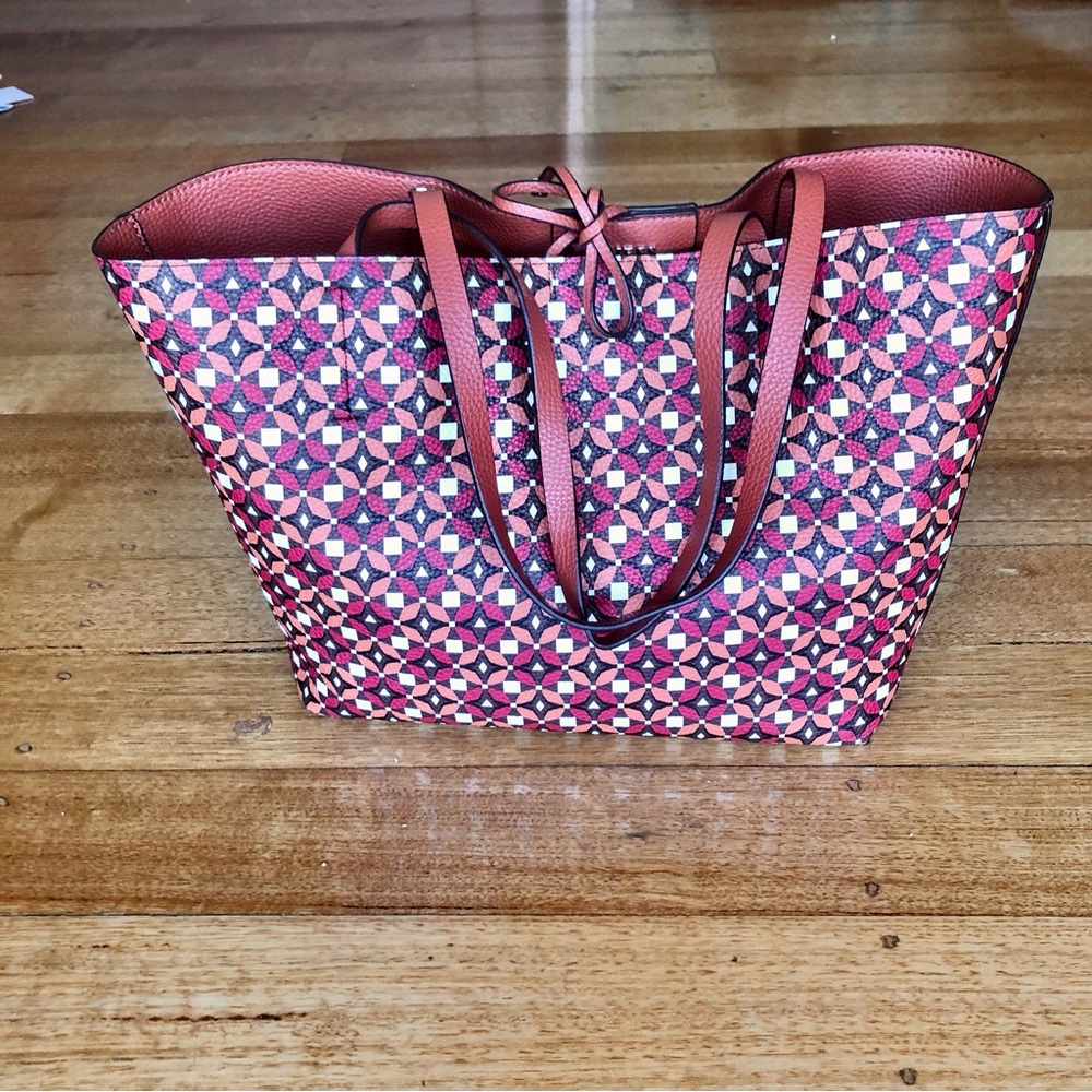 Guess Bobbi reversible tote bag - Picture 5 of 7
